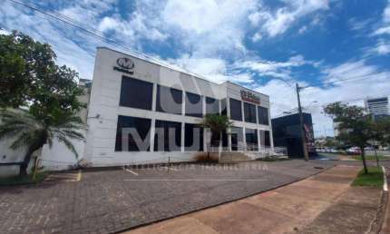 Sala comercial para alugar no Cazeca, Uberlândia  por R$ 22.000