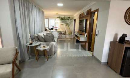 Apartamento com 3 quartos à venda no Brasil, Uberlândia  por R$ 750.000