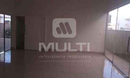 Casa em condomínio fechado com 3 quartos à venda no Jardins Barcelona, Uberlândia  por R$ 2.800.000