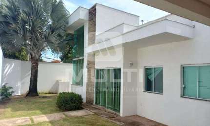 Casa comercial à venda na Cidade Jardim, Uberlândia  por R$ 1.980.000