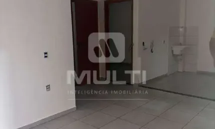 Apartamento com 2 quartos à venda no grand ville, uberlândia  por r$ 180.000