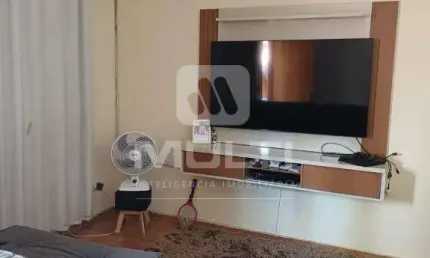 Casa com 3 quartos à venda no presidente roosevelt, uberlândia  por r$ 480.000