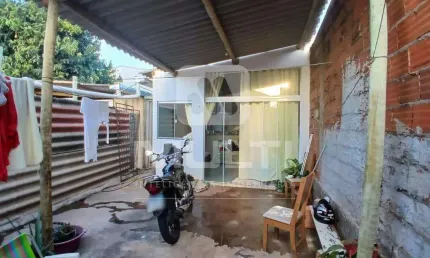 Casa com 2 quartos à venda em Granada, Uberlândia  por R$ 370.000