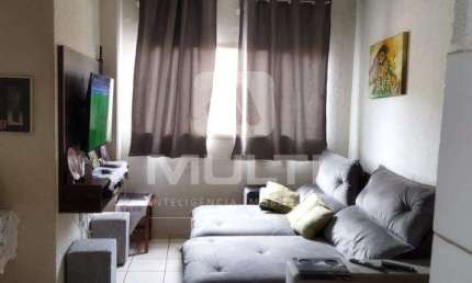 Apartamento com 2 quartos à venda no Tocantins, Uberlândia  por R$ 140.000