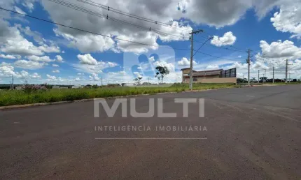 Terreno comercial à venda em Laranjeiras, Uberlândia  por R$ 2.967.606