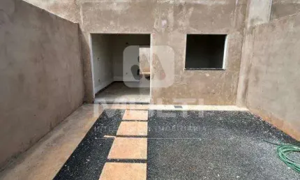 Casa com 2 quartos à venda em Laranjeiras, Uberlândia  por R$ 285.000