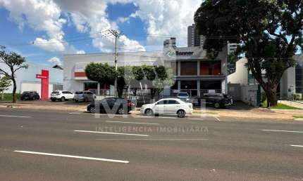 Ponto comercial à venda no Tabajaras, Uberlândia  por R$ 10.800.000