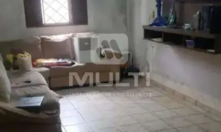 Casa com 3 quartos à venda no Morada dos Pássaros, Uberlândia  por R$ 350.000