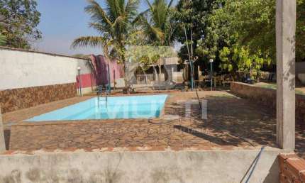 Chácara / sítio com 5 quartos à venda no Morada Nova, Uberlândia  por R$ 320.000