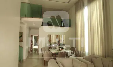 Casa em condomínio fechado com 4 quartos à venda no Granja Marileusa, Uberlândia 
