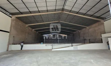 Barracão / Galpão / Depósito à venda na Nossa Senhora das Graças, Uberlândia 