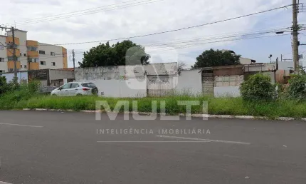 Terreno comercial à venda no Presidente Roosevelt, Uberlândia 