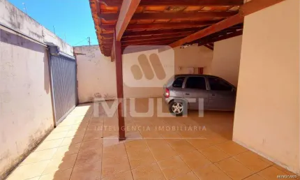 Casa com 3 quartos à venda no Parque Residencial do Camaru, Uberlândia 