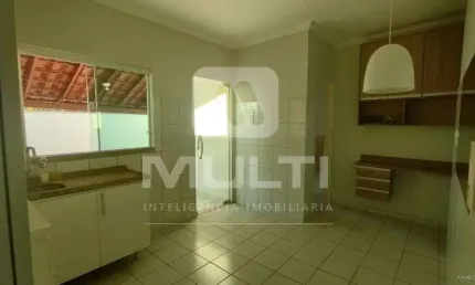 Casa em condomínio fechado com 2 quartos à venda no Chácaras Tubalina, Uberlândia  por R$ 370.000