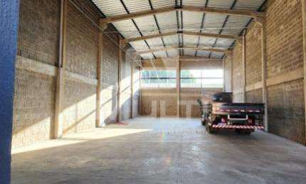 Barracão / Galpão / Depósito à venda no Umuarama, Uberlândia  por R$ 1.500.000