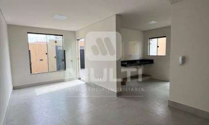 Casa com 4 quartos à venda em Laranjeiras, Uberlândia  por R$ 750.000