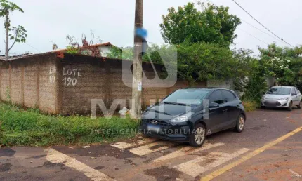 Terreno comercial à venda no Luizote de Freitas, Uberlândia  por R$ 160.000