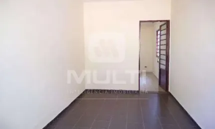 Casa com 3 quartos à venda no Jaraguá, Uberlândia 