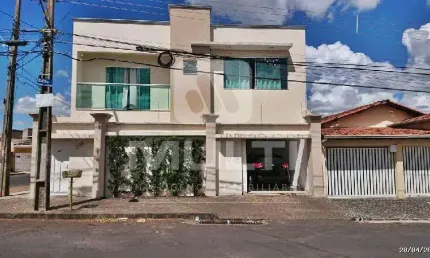 Casa com 2 quartos à venda no Jardim Patrícia, Uberlândia 