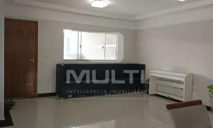 Casa em condomínio fechado com 3 quartos à venda no Jardim Holanda, Uberlândia 