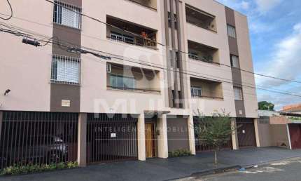 Apartamento com 3 quartos para alugar no Brasil, Uberlândia  por R$ 3.300