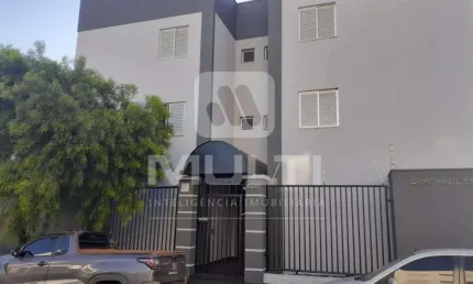 Apartamento com 3 quartos para alugar no Santa Mônica, Uberlândia  por R$ 1.800