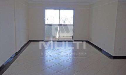 Apartamento com 4 quartos para alugar em Saraiva, Uberlândia  por R$ 3.200