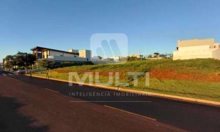 Terreno em condomínio fechado à venda no Gávea, Uberlândia  por R$ 750.000