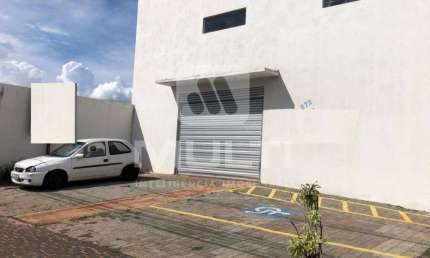 Barracão / Galpão / Depósito para alugar no Jardim Brasília, Uberlândia  por R$ 8.000