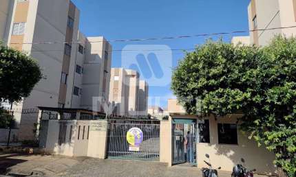 Apartamento com 2 quartos para alugar no Santa Mônica, Uberlândia  por R$ 1.400