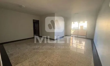 Apartamento com 4 quartos à venda no Tabajaras, Uberlândia  por R$ 800.000