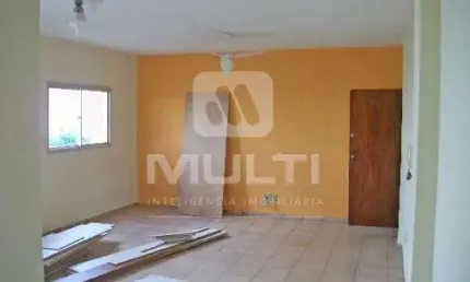 Apartamento com 3 quartos para alugar no Tabajaras, Uberlândia  por R$ 2.200
