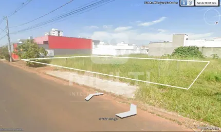 Terreno comercial à venda no Novo Mundo, Uberlândia  por R$ 945.000