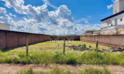 Terreno comercial à venda no Morada da Colina, Uberlândia  por R$ 588.000