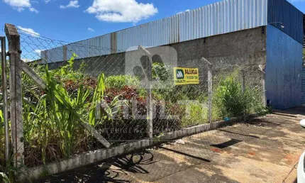 Terreno comercial à venda no Santa Mônica, Uberlândia  por R$ 450.000