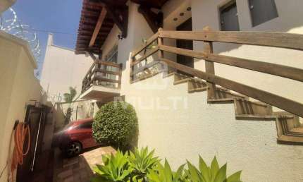 Casa com 4 quartos para alugar no Lidice, Uberlândia  por R$ 5.000