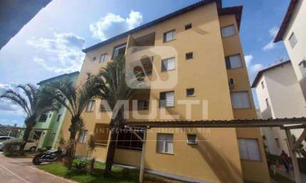 Apartamento com 3 quartos para alugar no Chácaras Tubalina e Quartel, Uberlândia  por R$ 1.300