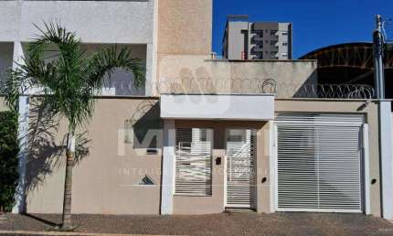 Apartamento com 1 quarto para alugar em Saraiva, Uberlândia  por R$ 1.900