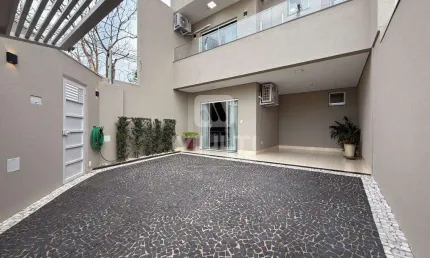 Casa com 3 quartos à venda no Alto Umuarama, Uberlândia 