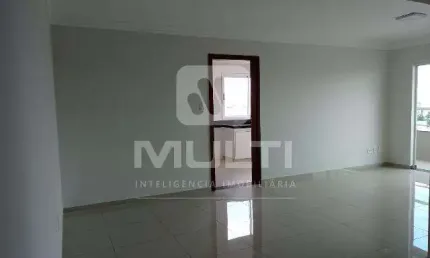 Apartamento com 3 quartos para alugar em Saraiva, Uberlândia  por R$ 2.500