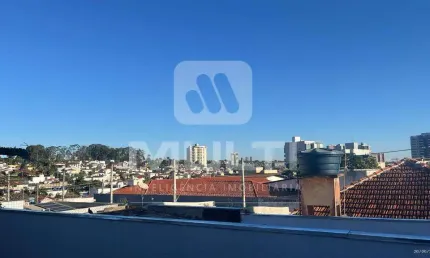 Casa com 3 quartos para alugar no Vigilato Pereira, Uberlândia  por R$ 2.500