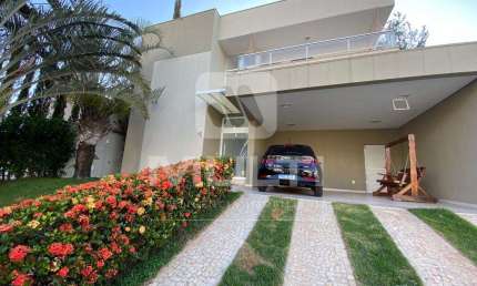 Casa em condomínio fechado com 4 quartos para alugar no Jardins Barcelona, Uberlândia  por R$ 15.000