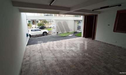 Casa comercial à venda no Tabajaras, Uberlândia  por R$ 1.200.000