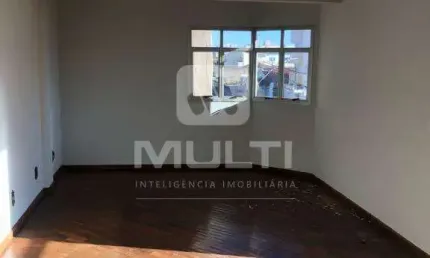 Apartamento com 3 quartos para alugar no Santa Mônica, Uberlândia  por R$ 1.850