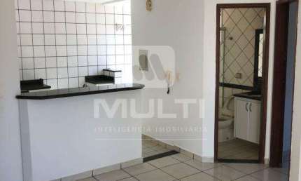Apartamento com 1 quarto para alugar no Morada da Colina, Uberlândia  por R$ 1.500