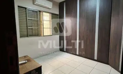Casa comercial para alugar na Nossa Senhora Aparecida, Uberlândia  por R$ 4.500