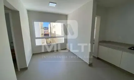 Apartamento com 2 quartos para alugar no Santa Mônica, Uberlândia  por R$ 2.200