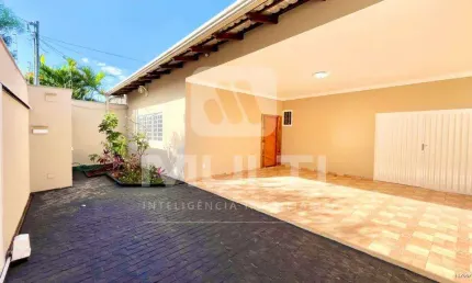 Casa com 4 quartos para alugar no Santa Mônica, Uberlândia 