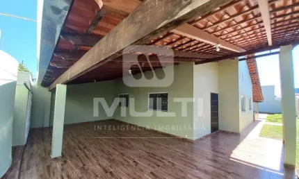 Casa com 3 quartos para alugar no Jardim Ipanema I, Uberlândia 