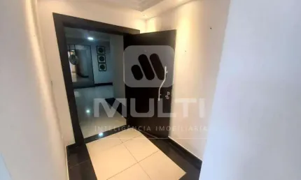 Apartamento com 4 quartos para alugar no Centro, Uberlândia 